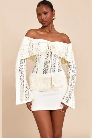 PRETTYLITTLETHING Fitted Lace Flared Sleeve Bardot Top