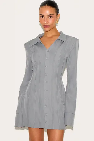 PRETTYLITTLETHING Petite Charcoal Tailored Woven Seam Detail Blazer Dress