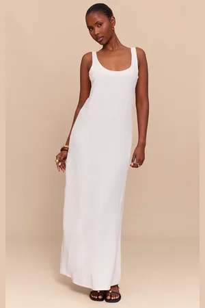 PRETTYLITTLETHING Textured Scoop Neck Maxi Dress