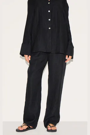 PRETTYLITTLETHING Petite Woven Wide Leg Trousers