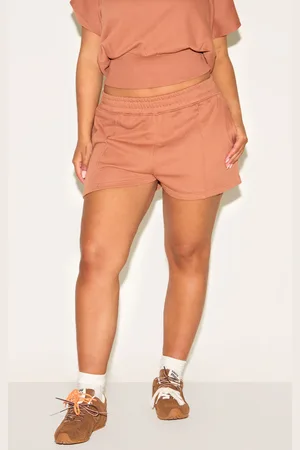 PRETTYLITTLETHING Shape Mocha Highwaisted Pin Tuck Sweat Shorts