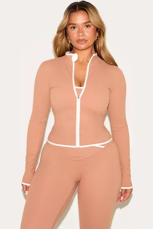 PRETTYLITTLETHING Shape Mocha Active Contrast Binding Zip Up Jacket