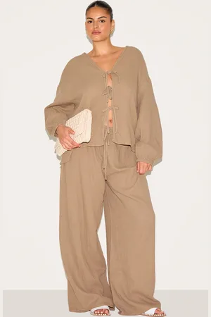 PRETTYLITTLETHING Plus Textured Cheesecloth Wide Leg Trousers