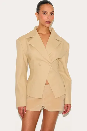 PRETTYLITTLETHING Petite Fitted Blazer