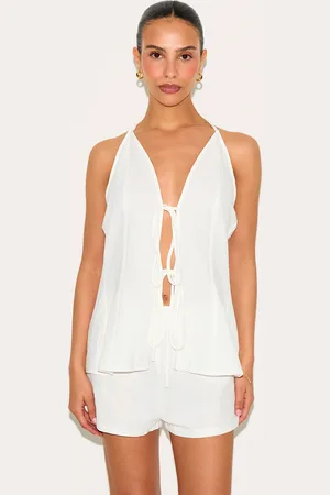 PRETTYLITTLETHING Petite Woven Halterneck Tie Front Top