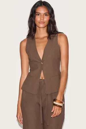 PRETTYLITTLETHING Textured Waistcoat