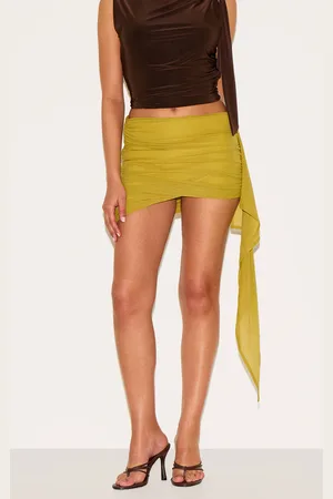 PRETTYLITTLETHING Petite Chiffon Drape Side Ruched Mini Skirt