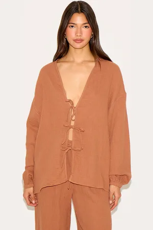 PRETTYLITTLETHING Cheesecloth Textured Tie Front Shirt