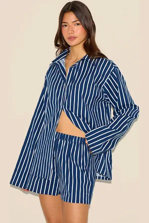 PRETTYLITTLETHING Navy Striped Floaty Shorts