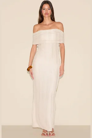 PRETTYLITTLETHING Cream Textured Bardot Maxi Dress