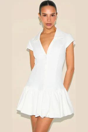 PRETTYLITTLETHING Petite V-neck Fitted Pleated Mini Dress