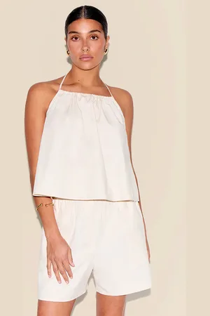 PRETTYLITTLETHING Petite Stone Poplin Low Back Halterneck Top