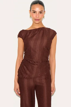 PRETTYLITTLETHING Petite Asymmetric Textured Off Shoulder Top