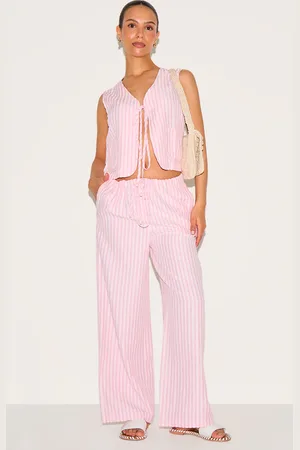 PRETTYLITTLETHING Petite Striped Woven Wide Leg Trousers
