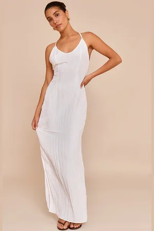 PRETTYLITTLETHING Petite Beaded Strap Detail Maxi Dress