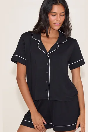 PRETTYLITTLETHING Modal Piping Short Pj Set