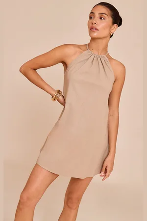 PRETTYLITTLETHING Petite Linen Look Woven Halterneck Mini Dress