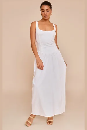 PRETTYLITTLETHING Petite Cream Strappy Gathered Waist Maxi Dress