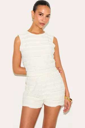 PRETTYLITTLETHING Petite Cream Textured Sleeveless Crop Top