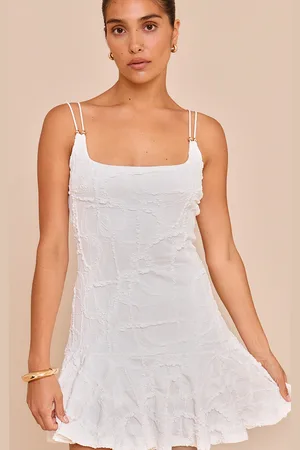 PRETTYLITTLETHING Petite Textured Double Strap Shift Mini Dress