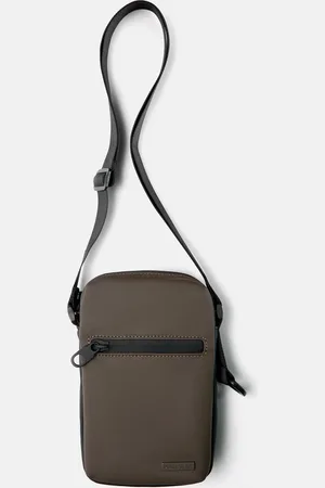 Pull&Bear Rubberised Phone Bag
