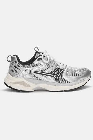 Pull&Bear Sneakers Often02