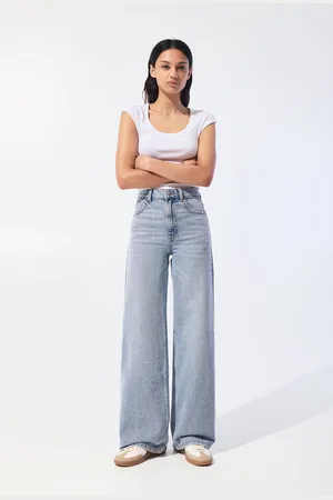 Pull&Bear High-Waist Wide-Leg Jeans