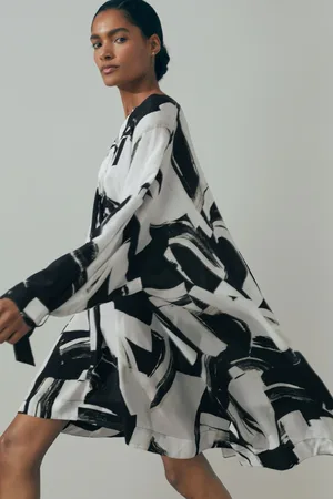 ATELIER White & black Italian Cape Sleeve Mini Dress, S