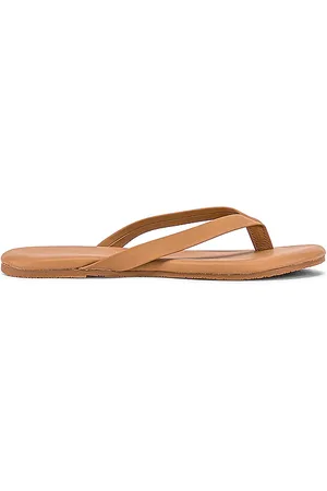 Tkees The Boyfriend Sandal in . Size 5, 6, 7, 8, 9.
