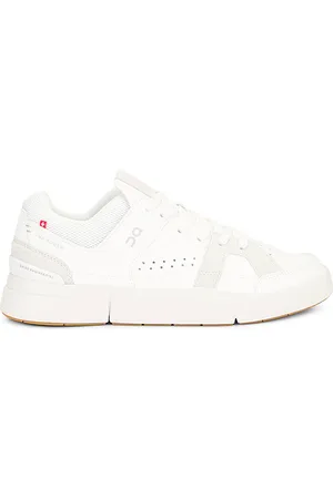 On Running The Roger Clubhouse Sneaker in . Size 8.5.