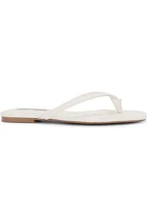 Steve Madden Marnie Flip Flops in . Size 6, 9.