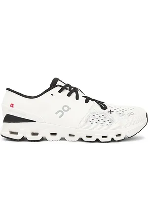 On Running Cloud X 4 Sneaker in . Size 7, 7.5.