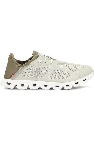 On Running Cloud 5 Coast Sneaker in . Size 12.5.