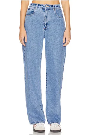 ABrand Carrie Straight in . Size 33.