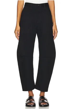 NILI LOTAN Shon Jean in . Size 25, 26, 27, 28.