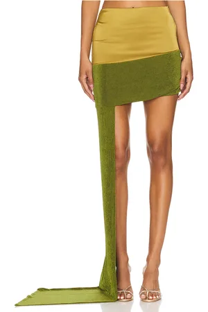 Khanums Asymmetric Mini Skirt in . Size XS, XXS.
