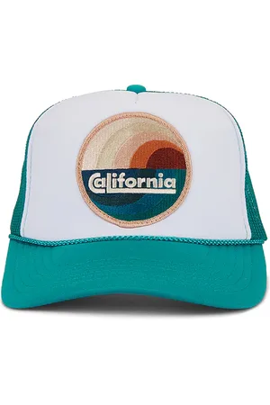 Friday Feelin California Waves Hat in .