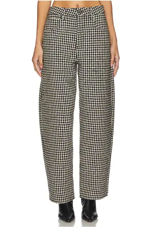 Frame The Tweed Barrel in . Size 27, 30, 31.