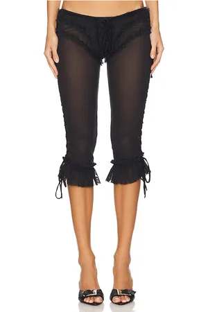 Amor Capri Pants in . Size M.