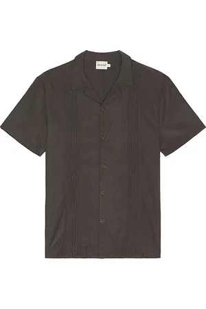 Bound Striker Pleated Bowling Shirt in . Size M, S.