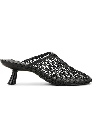 Steve Madden Xray Sandal in . Size 6, 6.5, 7, 7.5, 8, 8.5, 9, 9.5.