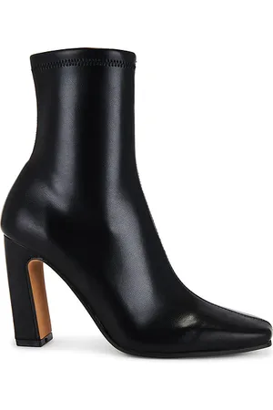 Steve Madden Vinka Boot in . Size 7.5.