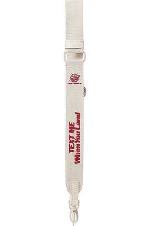 BEIS The Shoulder Strap in .