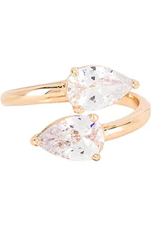 Ettika Wrap Crystal Ring in . Size 6, 8.