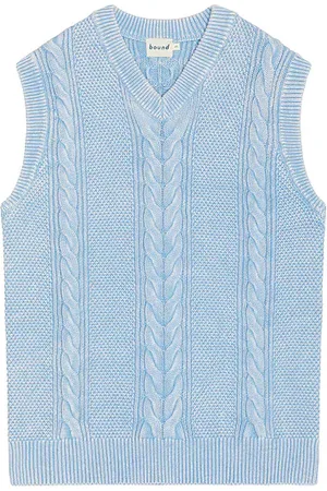 Bound Acid Wash Chain Vest in . Size M, S, XL/1X.