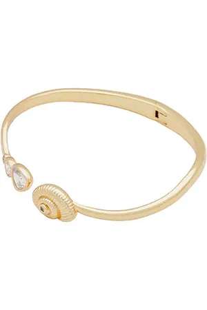 Ettika Shell Bracelet in .