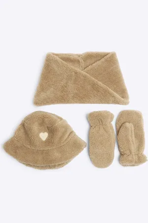 River Island Girls Borg Bucket Hat Bundle