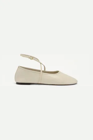 RUSSELL & BROMLEY BERRIER BALLET Cross Strap Unlined Ballerina