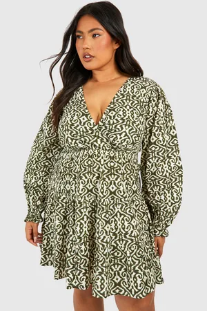 Boohoo Womens Plus Linen Feel Abstract Print Plunge Tiered Mini Dress - viscose - Size 28 UK