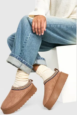 Boohoo Womens Embroidered Platform Cosy Mules - - Size UK 7